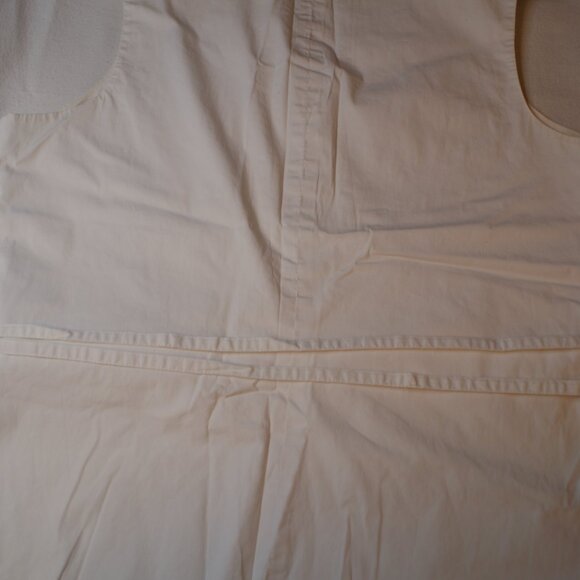 GAP White Sleeveless Wrap Around Blouse with Stretchy Cotton & Lycra Material - Picture 9 of 14